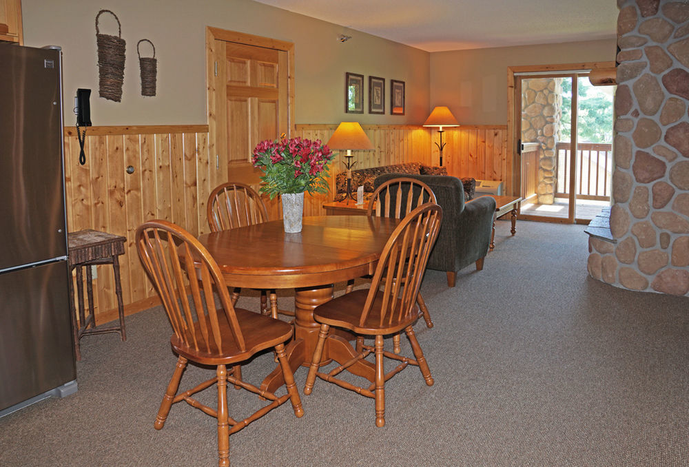 Sugar Lake Lodge Grand Rapids Ngoại thất bức ảnh