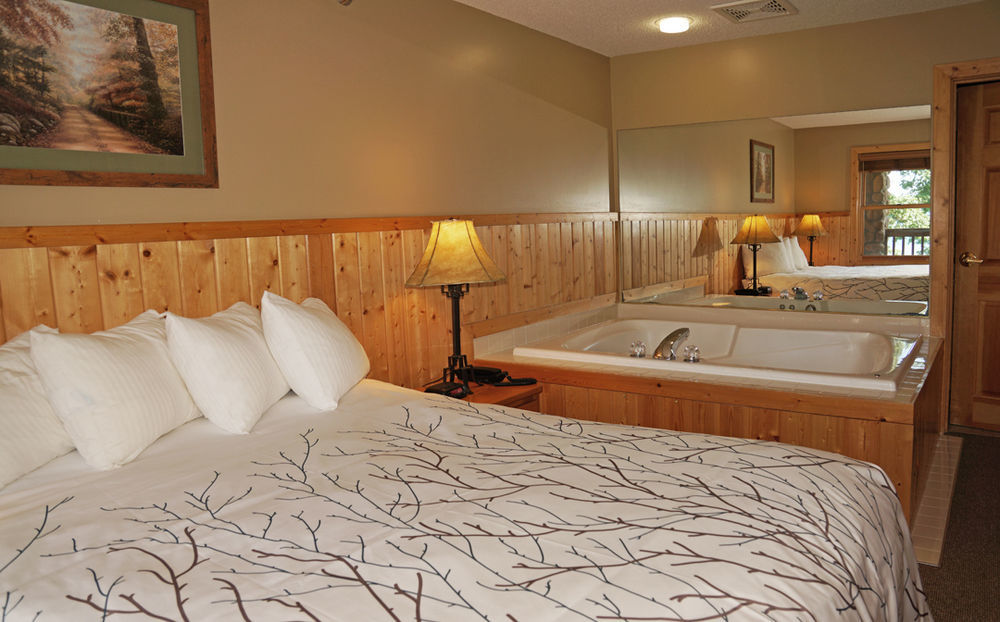 Sugar Lake Lodge Grand Rapids Ngoại thất bức ảnh